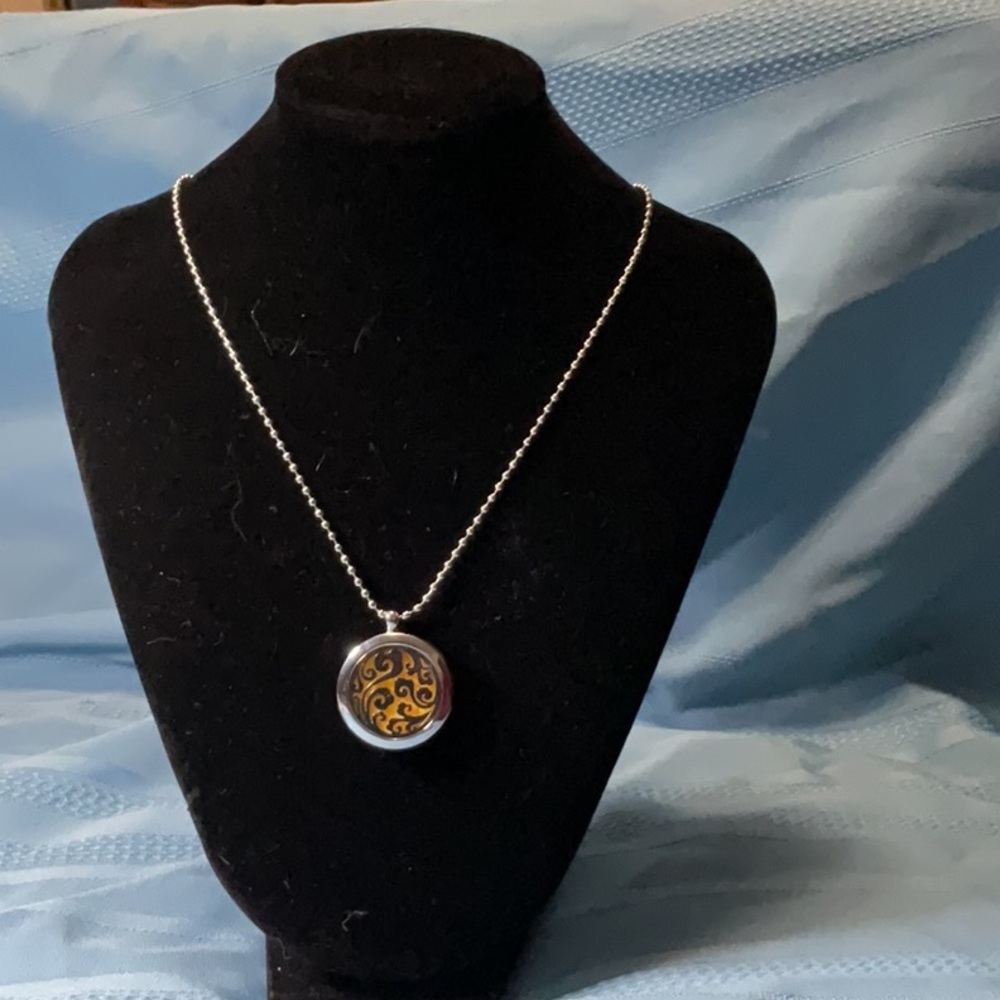 Aromatherapy Essential Oil Diffuser Necklace Clou… - image 1